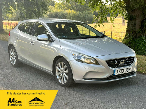 Volvo V40  2.0 D3 SE Lux Nav