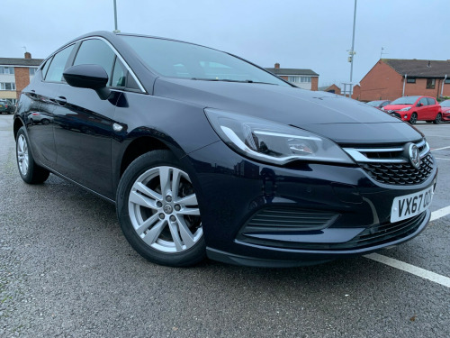 Vauxhall Astra  TECH LINE NAV CDTI 5-Door