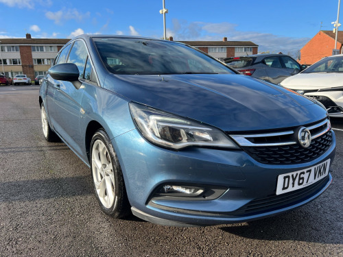 Vauxhall Astra  1.6 CDTi BlueInjection SRi Nav Hatchback 5dr Diesel Manual Euro 6 (s/s) (13