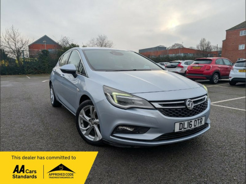 Vauxhall Astra  1.6 CDTi BlueInjection SRi Hatchback 5dr Diesel Manual Euro 6 (s/s) (136 ps 