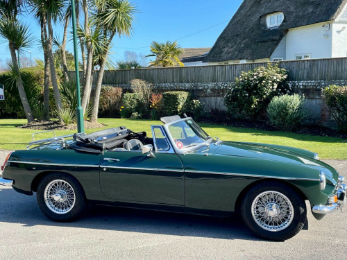 MG MGB  ROADSTER 2-Door
