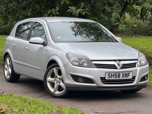 Vauxhall Astra  1.9 CDTi 8v SRi Hatchback 5dr Diesel Automatic (18