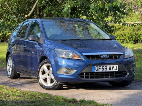 Ford Focus  1.6 Zetec S Hatchback 5dr Petrol Manual (157 g/km,