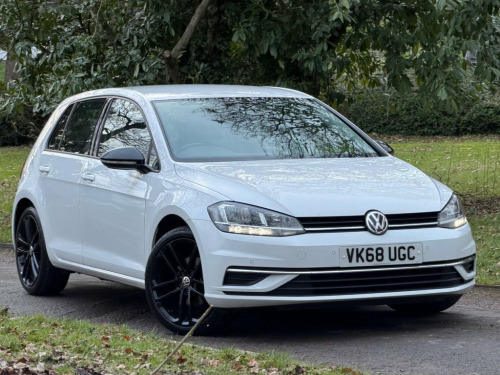 Volkswagen Golf  1.6 TDI SE Nav Hatchback 5dr Diesel DSG Euro 6 (s/ 