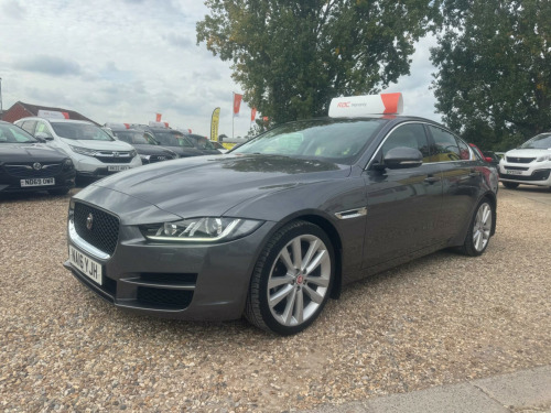Jaguar XE  2.0d Portfolio Auto Euro 6 (s/s) 4dr 