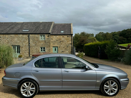 Jaguar X-TYPE  2.5 V6 SE (AWD) 4dr