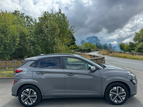 Hyundai Kona  64kWh Premium Auto 5dr (10.5kW Charger)