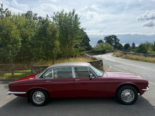 Daimler Sovereign 4.2 4dr