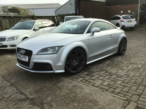 Audi TT  2.0 TDI Black Edition quattro Euro 5 3dr 