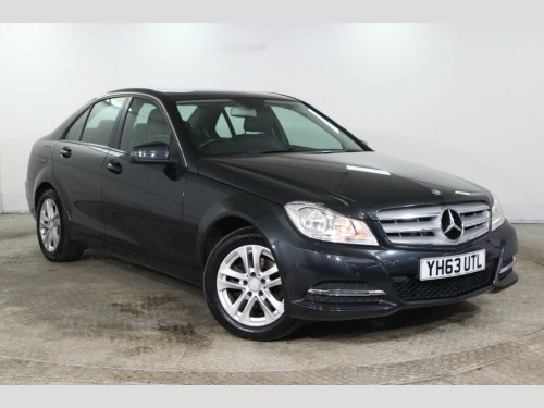 Mercedes-Benz C-Class C220 2.1 C220 CDI Executive SE Saloon 4dr Diesel Manual