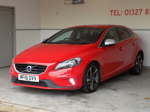 Volvo V40  2.0 T2 R-Design Hatchback 5dr Petrol Manual Euro 6 (s/s) (122 ps)
