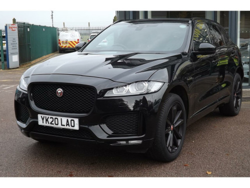 Jaguar F-PACE  2.0 D180 Chequered Flag SUV 5dr Diesel Auto AWD Euro 6 (s/s) (180 ps)