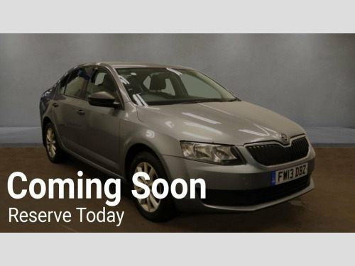 Skoda Octavia  1.6 TDI S Hatchback 5dr Diesel Manual Euro 5 (s/s)