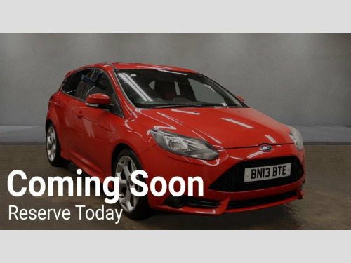 Ford Focus  2.0T EcoBoost ST-2 Hatchback 5dr Petrol Manual Eur