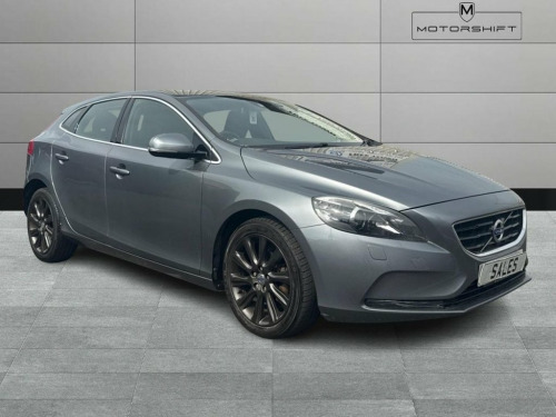 Volvo V40  1.6 D2 SE Lux Nav Hatchback 5dr Diesel Manual Euro