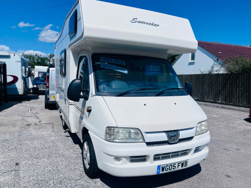 Elddis Sunseeker  4 Berth.  Rear belts. Alloy wheels. Mot November 2025.  Service history 