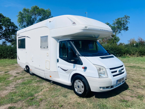 Peugeot Wilton  ONLY 32000 miles !! Service history.  6 speed turbo diesel. Mot April 2026