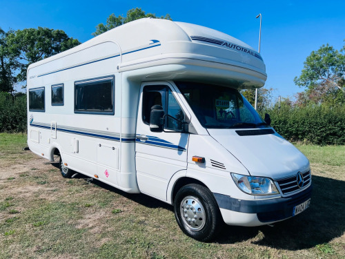 Auto-Trail SCOUT  Mercedes power unit.  4 berth. Rear belts. Reversing camera 