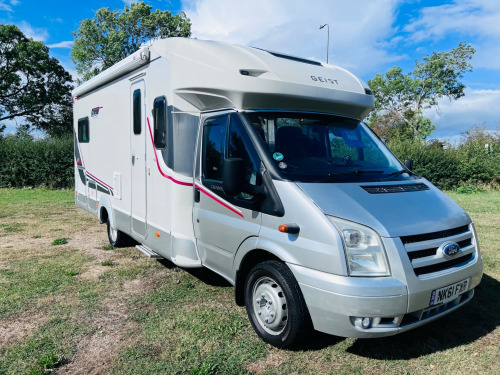 Ford Liberty  Air conditioning. Solar panel. Cruise control. Reversing camera. Tow bar Re