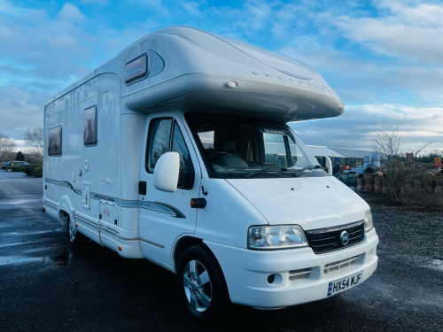 Bessacarr E725  Solar panel. Cruise control.  Alloy wheels. Service history 