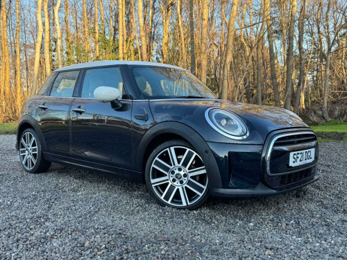 MINI Hatch  1.5 Cooper Exclusive Auto 5dr