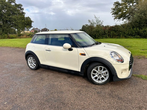 MINI Hatch  1.5 COOPER 3d 134 BHP 2 FORMER KEEPERS