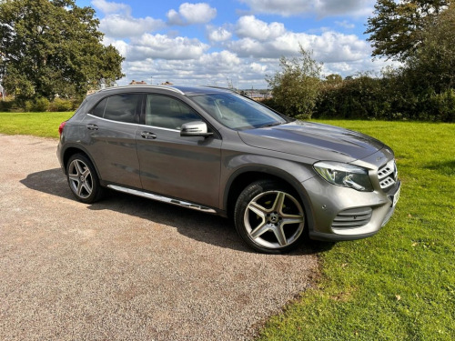 Mercedes-Benz GLA-Class GLA200 1.6 GLA200 AMG Line (Executive) SUV 5dr Petrol 7G-