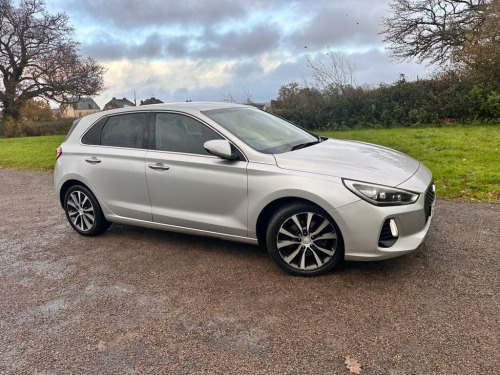 Hyundai i30  1.6 CRDi Blue Drive Premium Hatchback 5dr Diesel D