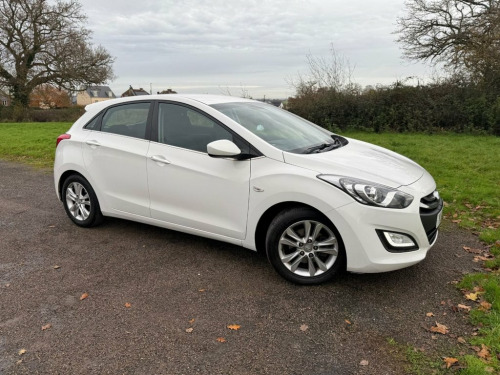 Hyundai i30  1.4 Edition Hatchback 5dr Petrol Manual Euro 5 (10