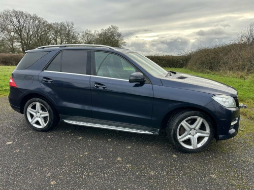 Mercedes-Benz M-Class ML250 2.1 ML250 BlueTEC AMG Sport SUV 5dr Diesel G-Troni