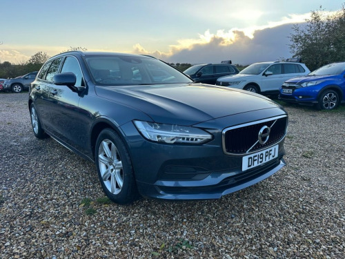 Volvo V90  2.0 D4 Momentum Estate 5dr Diesel Auto Euro 6 (s/s