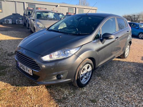 Ford Fiesta  1.5 TDCi ECOnetic Titanium Hatchback 5dr Diesel Ma