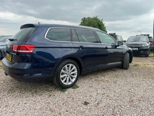 Volkswagen Passat  2.0 TDI BlueMotion Tech SE Business Estate 5dr Die