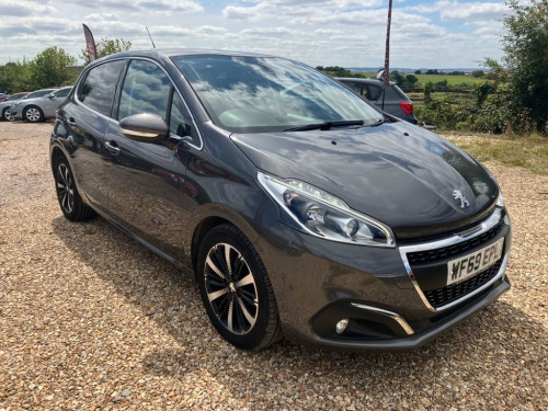 Peugeot 208  1.2 PureTech Tech Edition Hatchback 5dr Petrol Man
