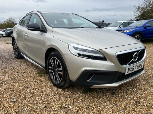 Volvo V40  2.0 T3 Nav Plus Hatchback 5dr Petrol Manual Euro 6