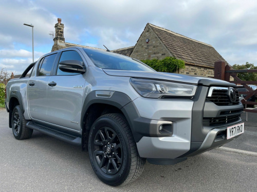 Toyota Hi-Lux  2.8 D-4D Invincible X Double Cab Pickup Auto 4WD Euro 6 (s/s) 4dr