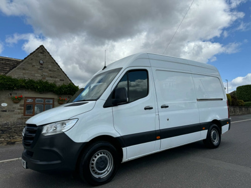 Mercedes-Benz Sprinter  2.0 315 CDI Progressive G-Tronic RWD L2 H2 Euro 6 (s/s) 5dr