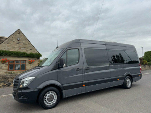 Mercedes-Benz Sprinter  2.1 313 CDi BlueEFFICIENCY 7G-Tronic RWD L3 H3 4dr