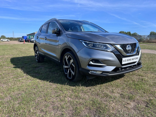 Nissan Qashqai  DIG-T TEKNA 5-Door