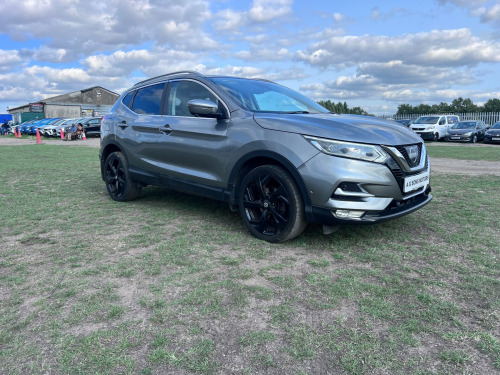 Nissan Qashqai  TEKNA DIG-T 5-Door