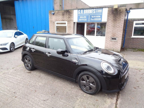 MINI Hatch  2.0 Cooper S Classic Hatchback 5dr Petrol Steptron