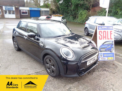 MINI Hatch  2.0 Cooper S Classic Hatchback 5dr Petrol Steptron