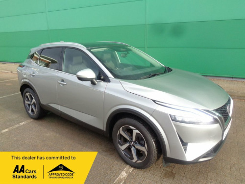 Nissan Qashqai  1.3 DIG-T MHEV N-Connecta SUV 5dr Petrol Hybrid Ma