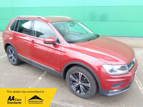 Volkswagen Tiguan  2.0 TDI SE Navigation SUV 5dr Diesel DSG Euro 6 (s