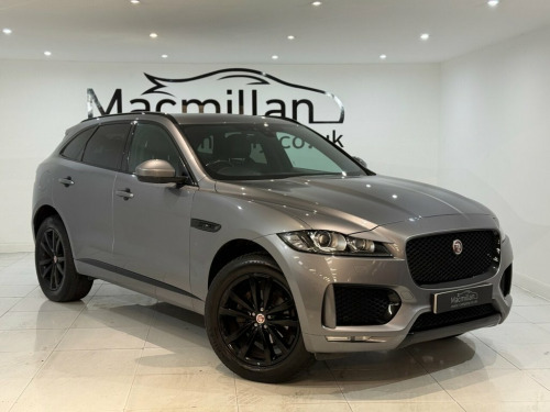 Jaguar F-PACE  2.0 D240 Chequered Flag SUV 5dr Diesel Auto AWD Eu 