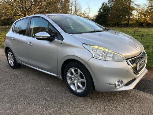 Peugeot 208  STYLE 5-Door