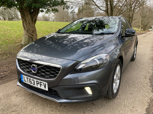 Volvo V40  D2 CROSS COUNTRY LUX NAV 5-Door