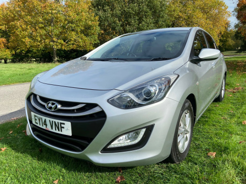 Hyundai i30  1.6 CRDi Active Hatchback 5dr Diesel Auto Euro 5 (110 ps)
