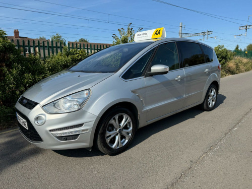 Ford S-MAX  2.0 TDCi Titanium Euro 5 5dr