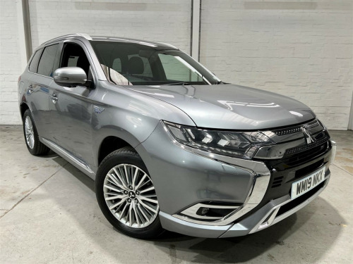 Mitsubishi Outlander  2.4h TwinMotor 13.8kWh 4h CVT 4WD Euro 6 (s/s) 5dr